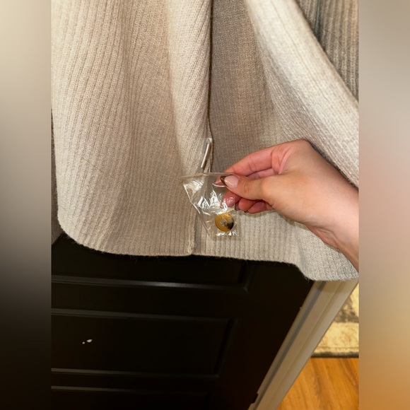 Women’s Jacket - Picture 8 of 12